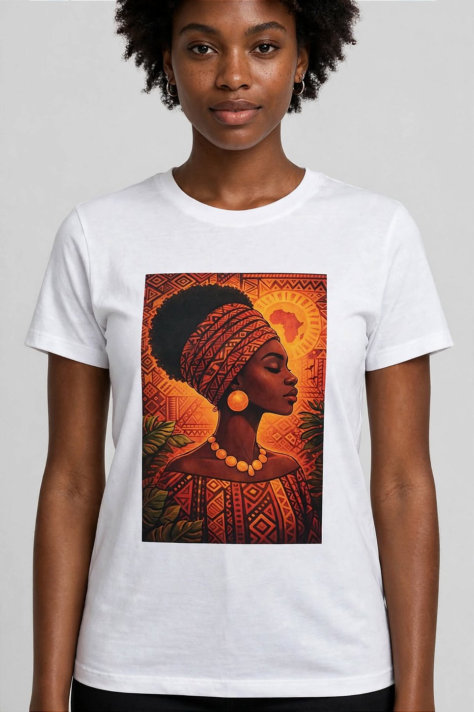 T-shirt Branca Estampa Mulher Negra com Turbante Étnico & Sol Afro