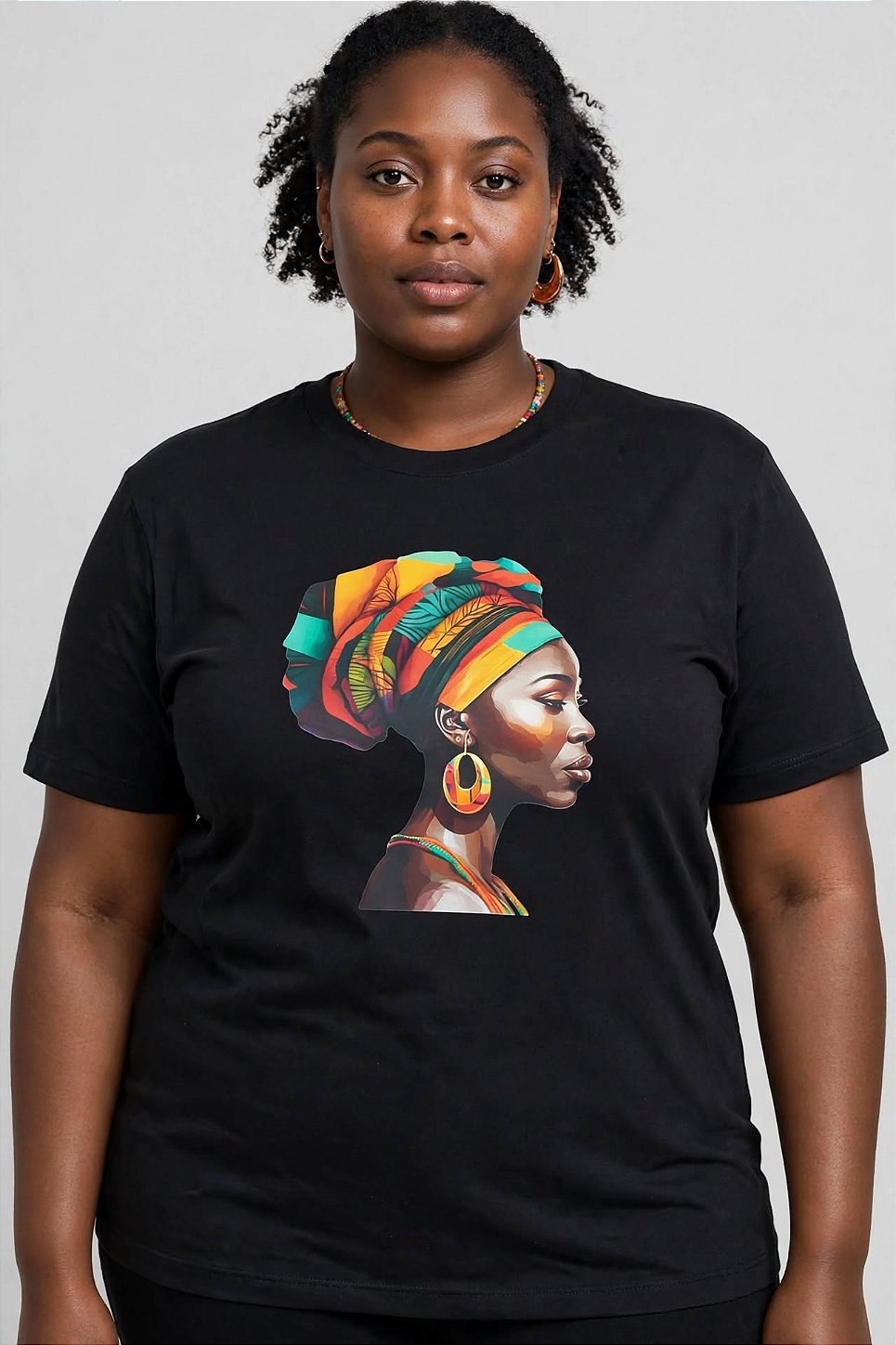 T-shirt Preta Estampa Perfil Mulher Negra Turbante Colorido & Brincos Étnicos
