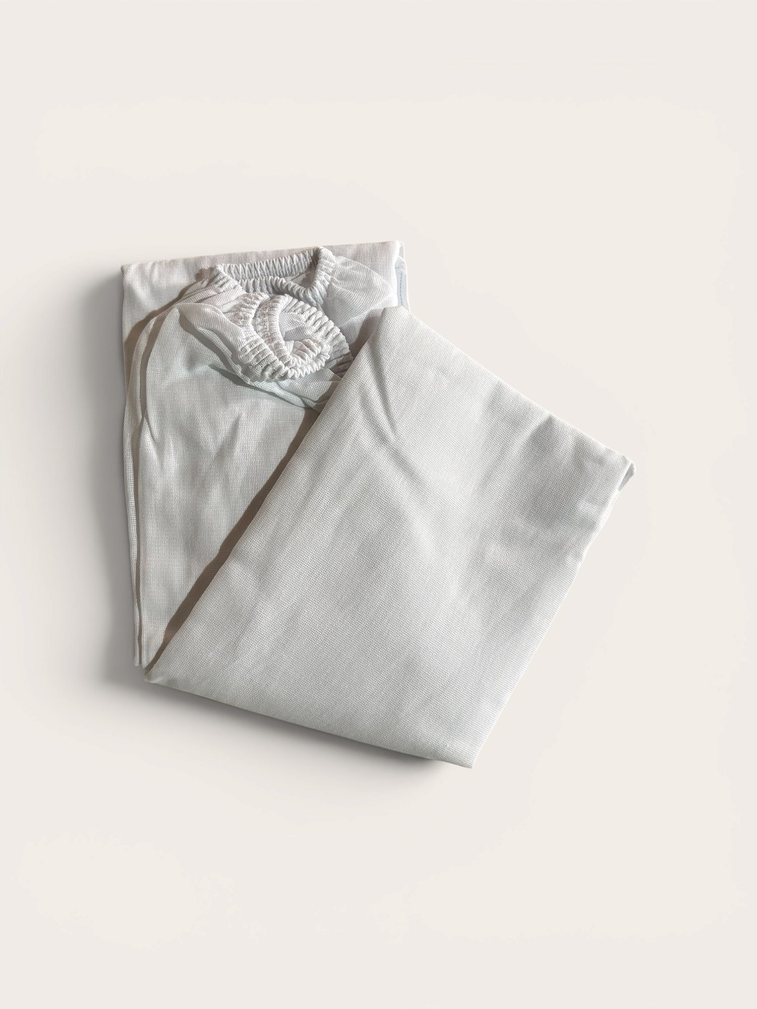 Lençol liso para berço c/elástico padrão americano 1,30m X 70cm X 12cm Branco