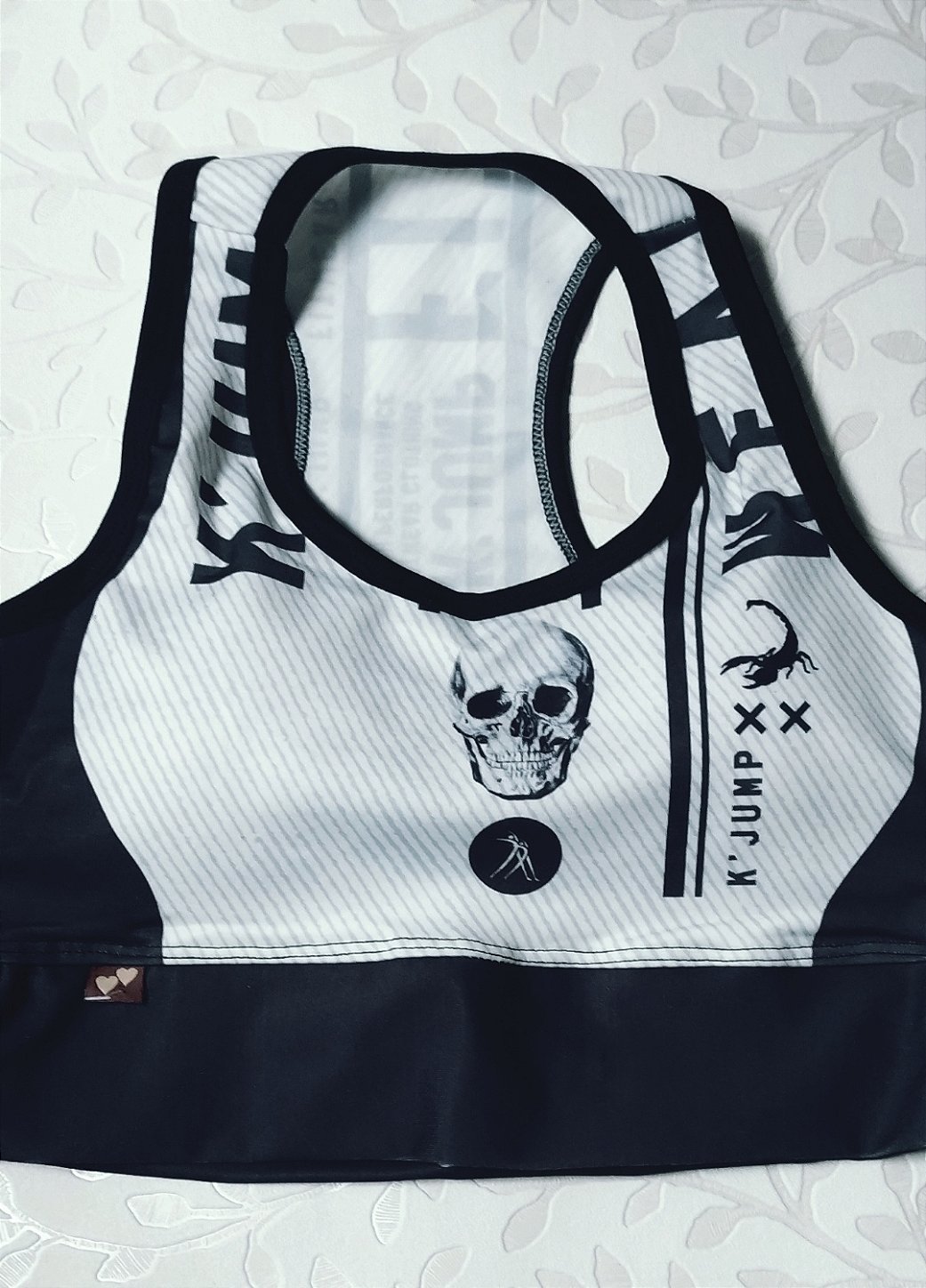 Conjunto Fitness feminino modelo Caveira