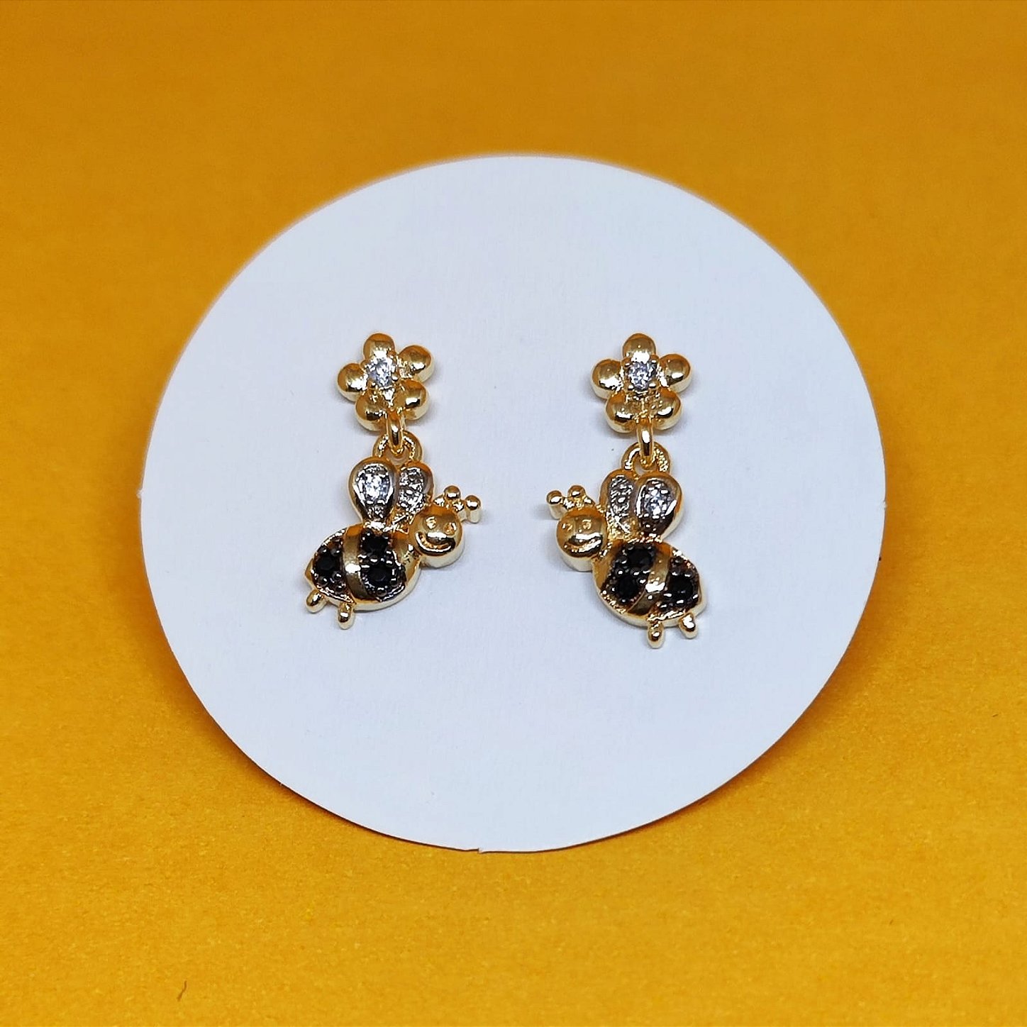 Brinco Infantil Abelhinha Zircônia Banhado a Ouro 18k