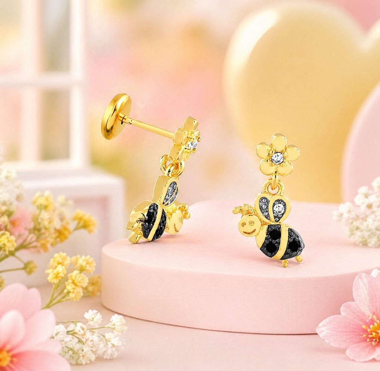 Brinco Infantil Abelhinha Zircônia Banhado a Ouro 18k