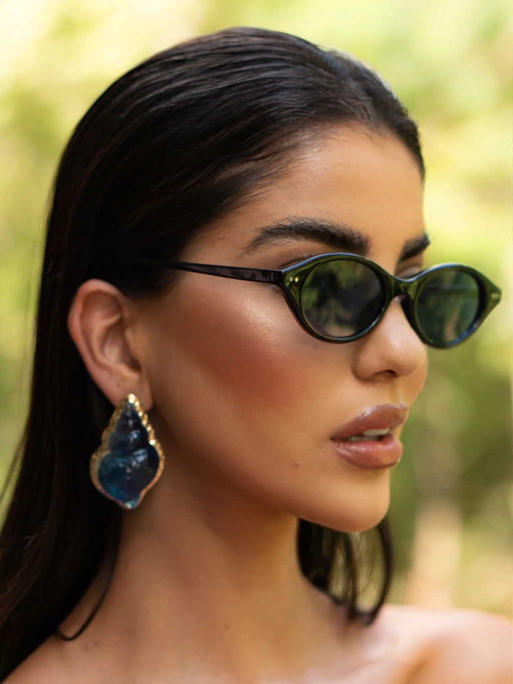 Óculos de sol premiun Marbela oval azul com preto - acetato