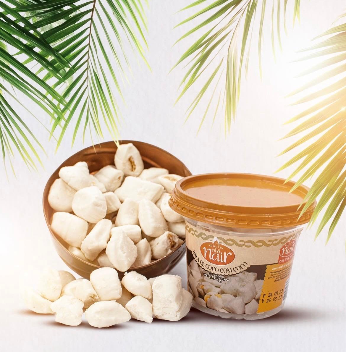 Bala de Coco com Coco
