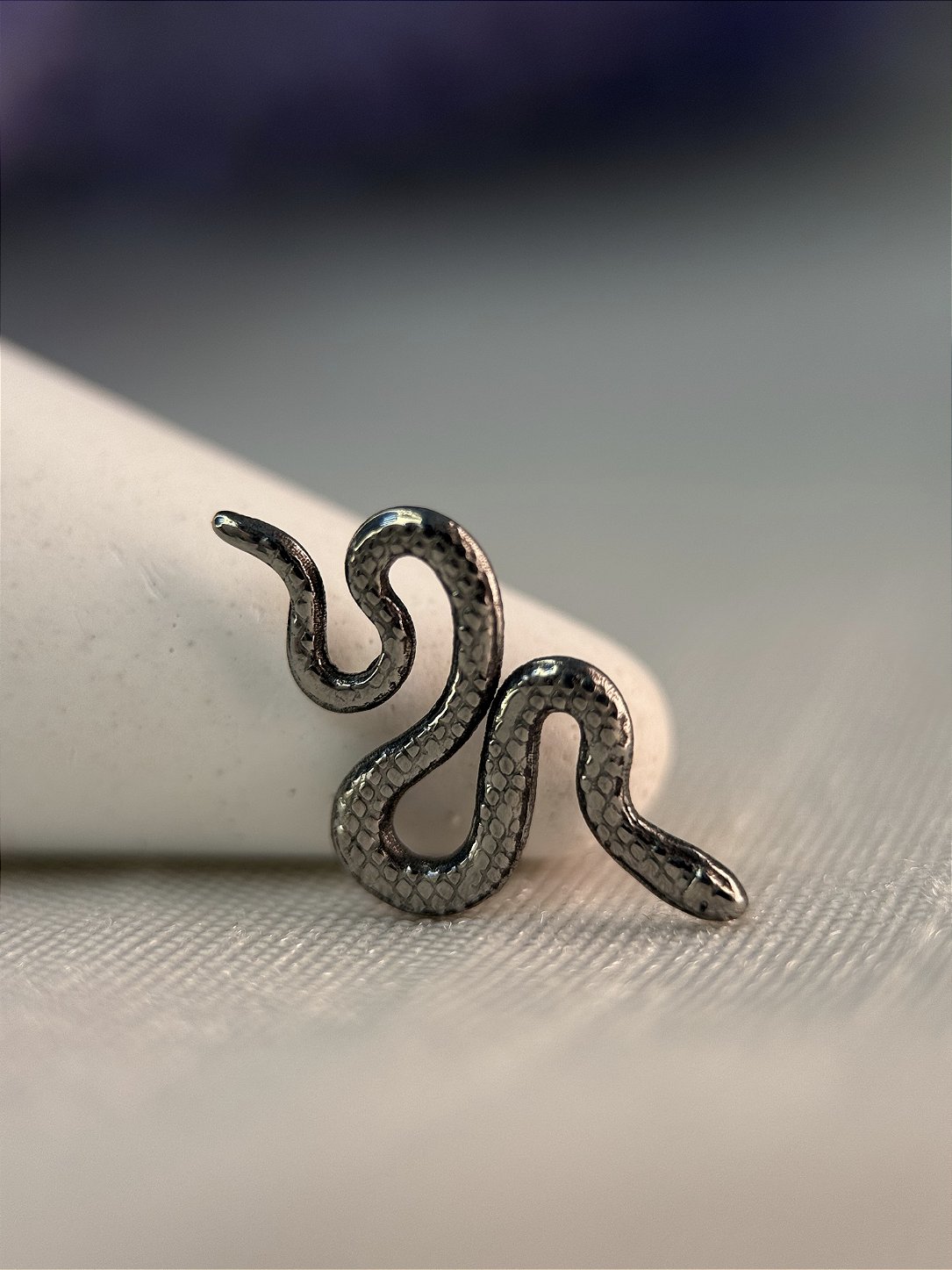 Topo Serpente - Titânio