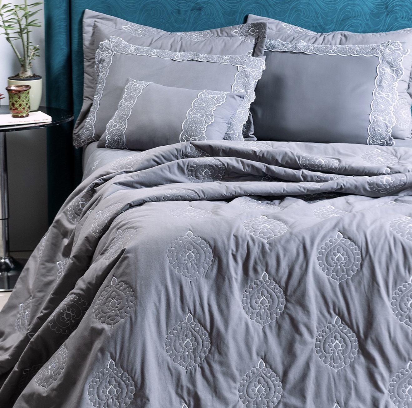 Cobre Leito Nobele Queen 3 Peças Percal 200 Fios – Conforto, Sofisticação e Elegância
