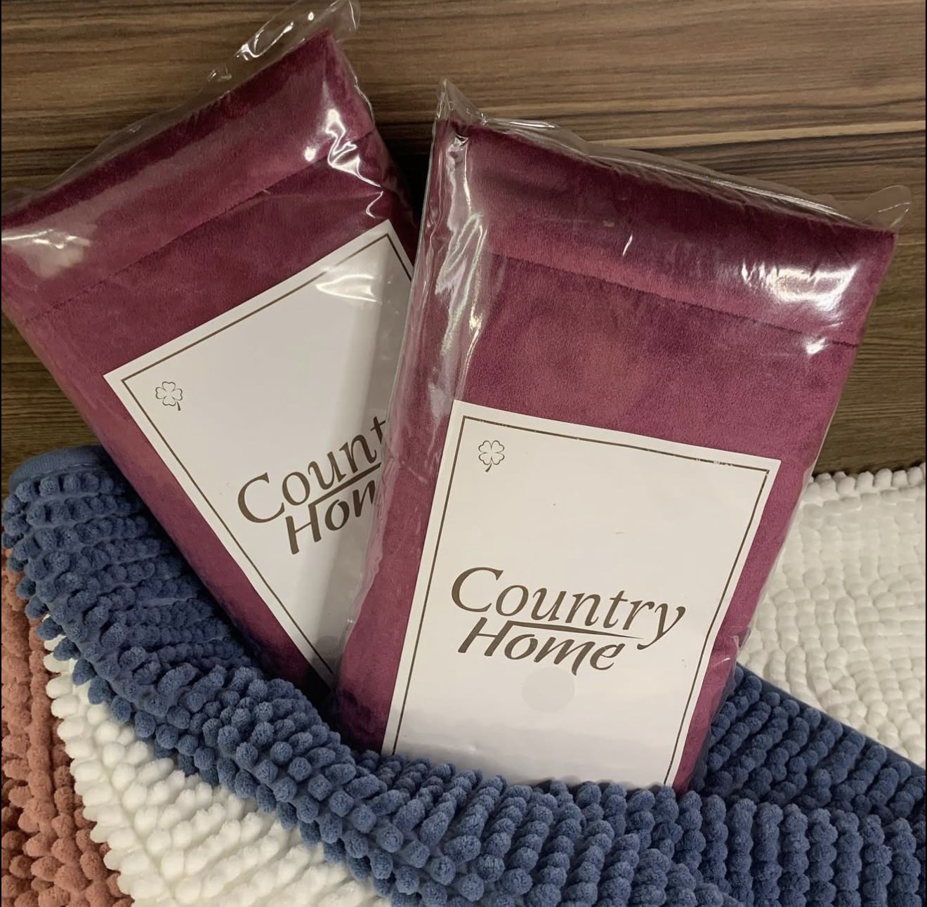 Porta Travesseiro de Veludo com Debrum Country Home Uva — 70x50 cm