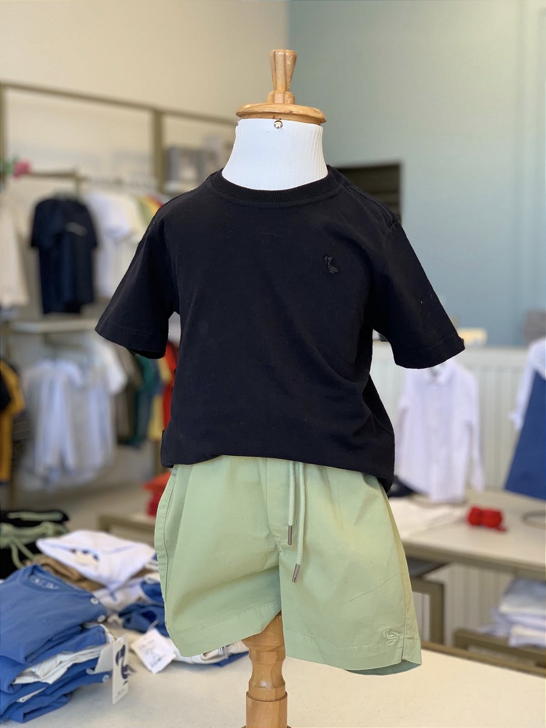 Conjunto Camiseta Preta e Short Sarja Verde Dudes