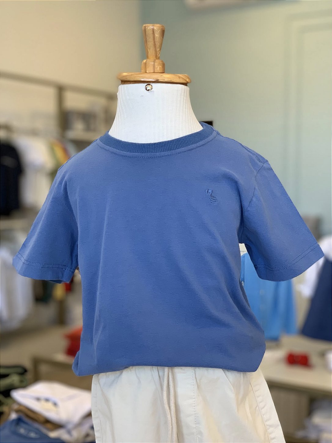 Conjunto Camiseta Azul e Short Sarja Areia Dudes