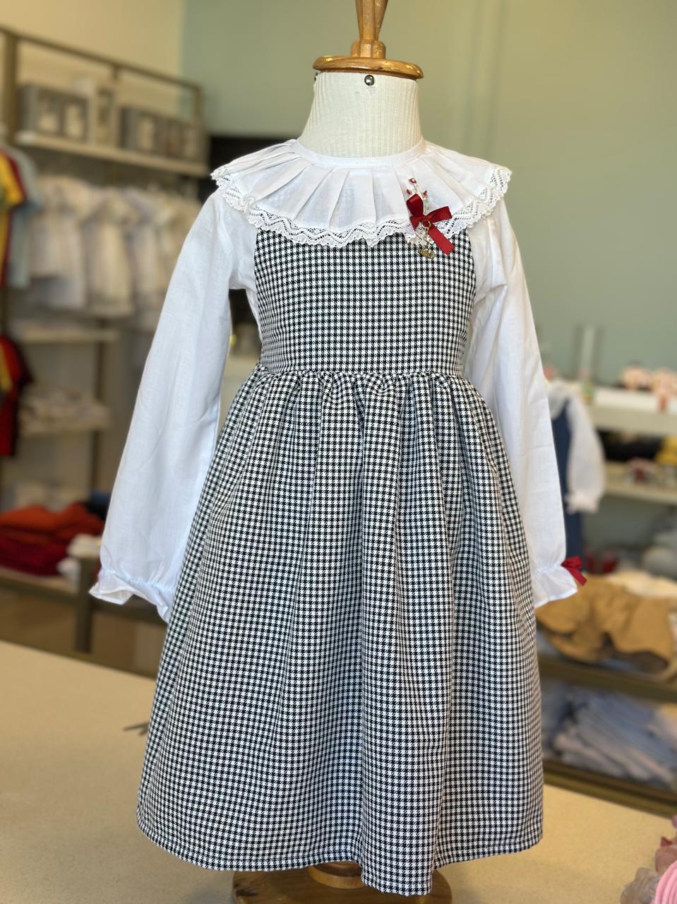 Vestido Preto e Branco Roana