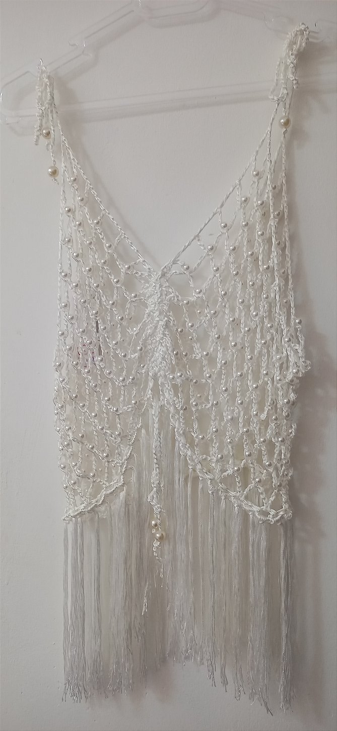 Blusinha de crochê com pérolas M off-white