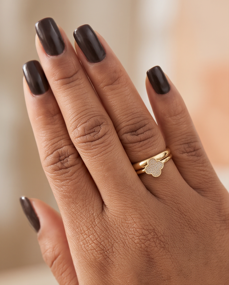 Anel Trevo Cravejado Dourado Banhado a Ouro