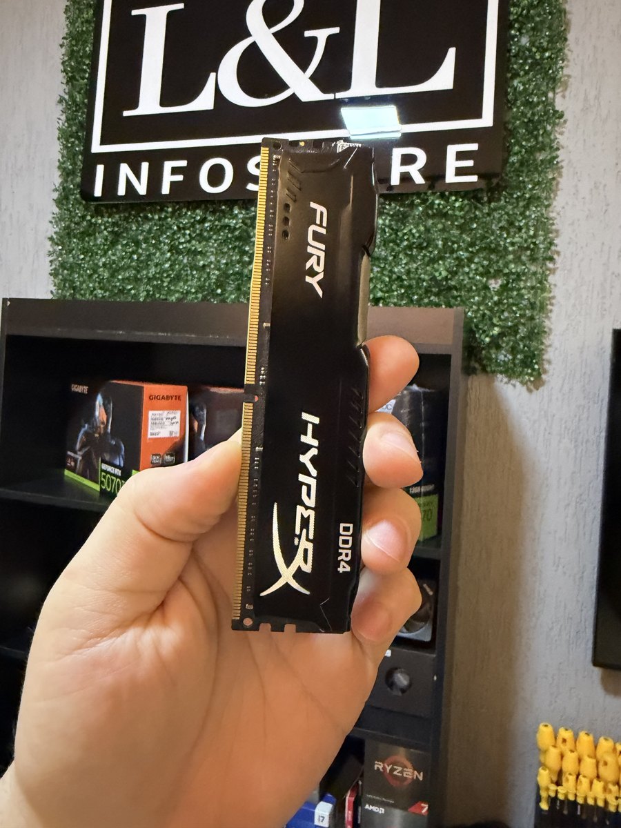 Memória Kingston HyperX Fury 16GB (1x16GB) DDR4 2666MHz CL16 Preta (Seminovo)