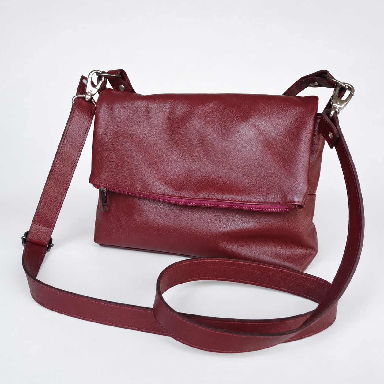 BOLSA VERSÁTIL DE COURO LEGÍTIMO
