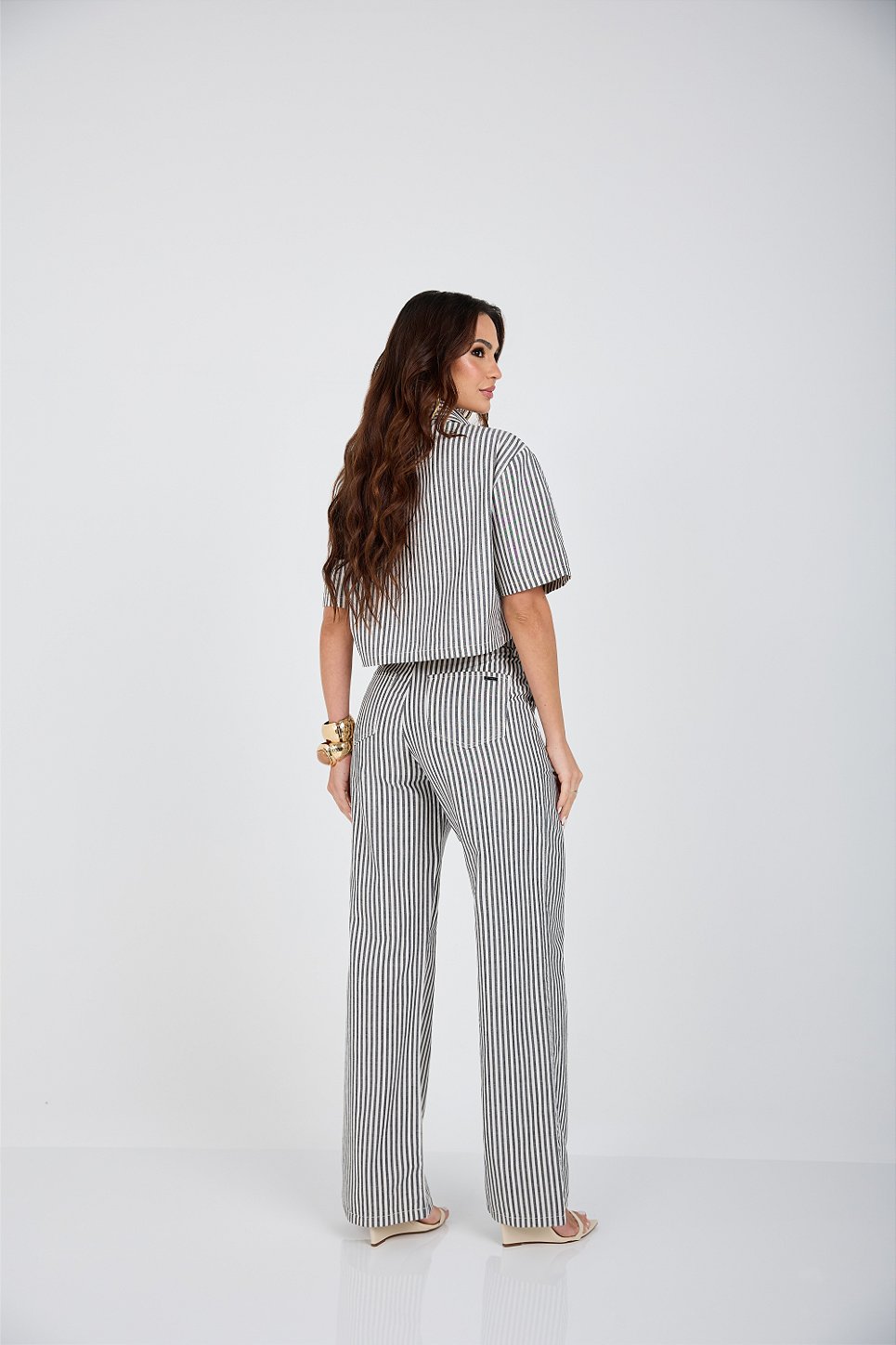 Calça Wide Leg Listrada