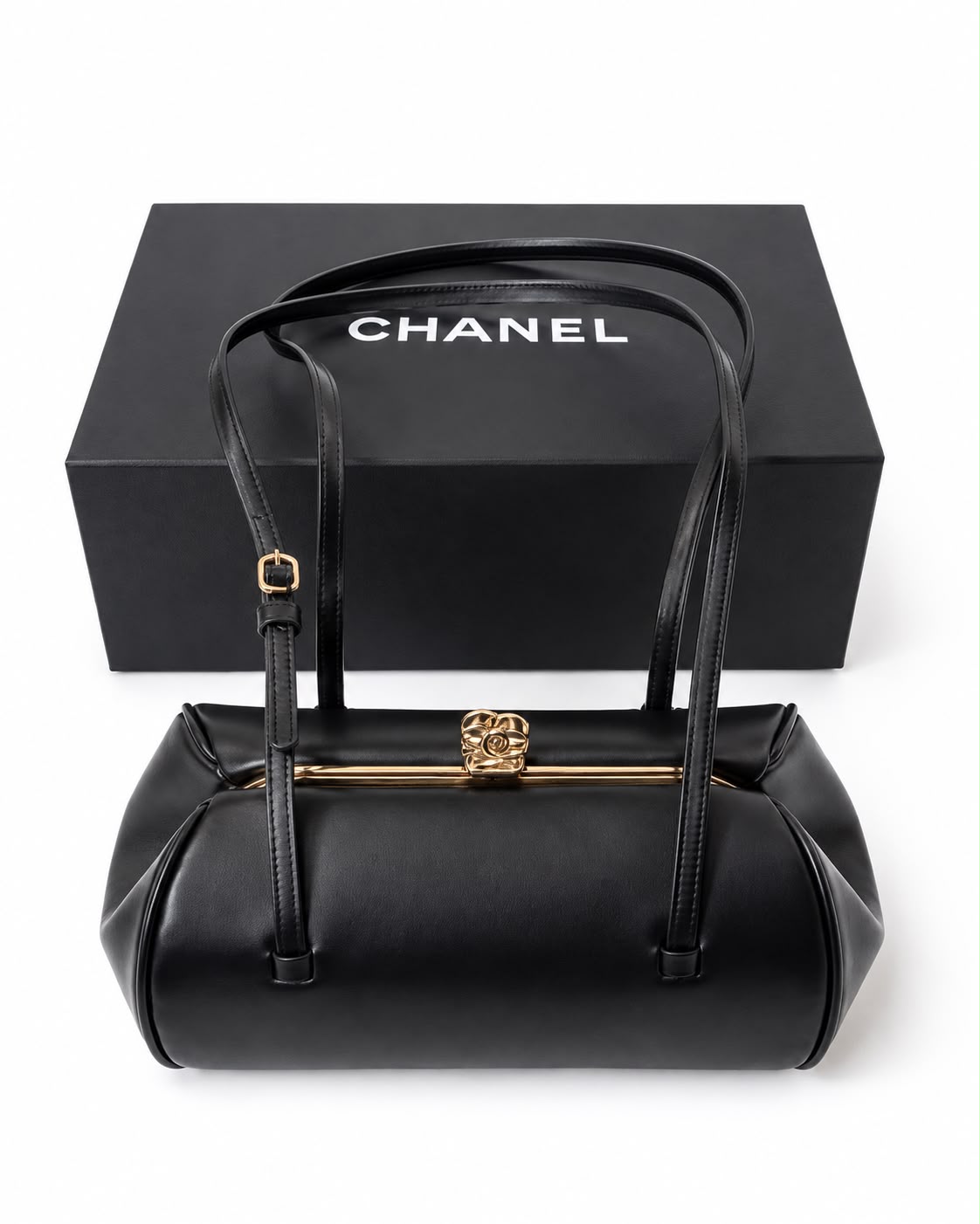 Bolsa Chanel em Couro Preto Frame clasp