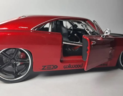 Miniatura Dodge Charger 1970 Vermelho