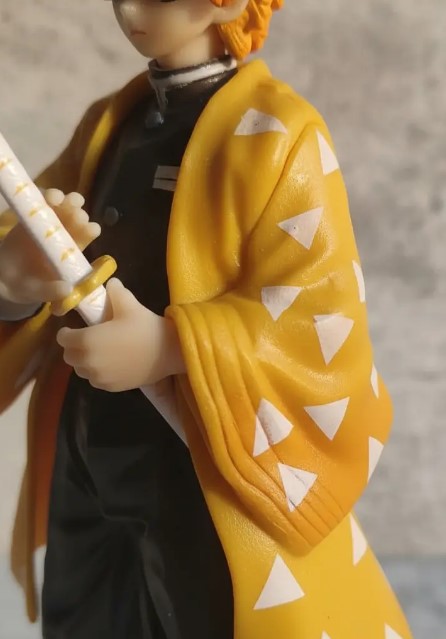 Figure Zenitsu Agatsuma Demon Slayer