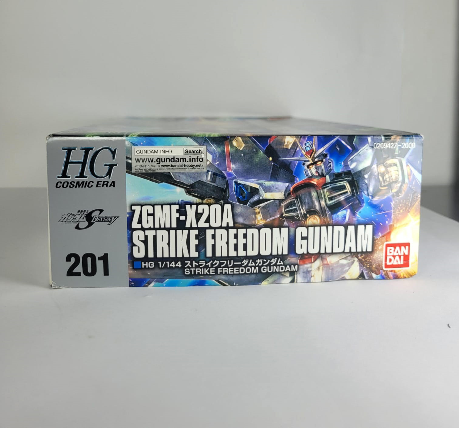 Model Kit Gundam Strike Freedom ZGMF-X20A 1/144 Bandai