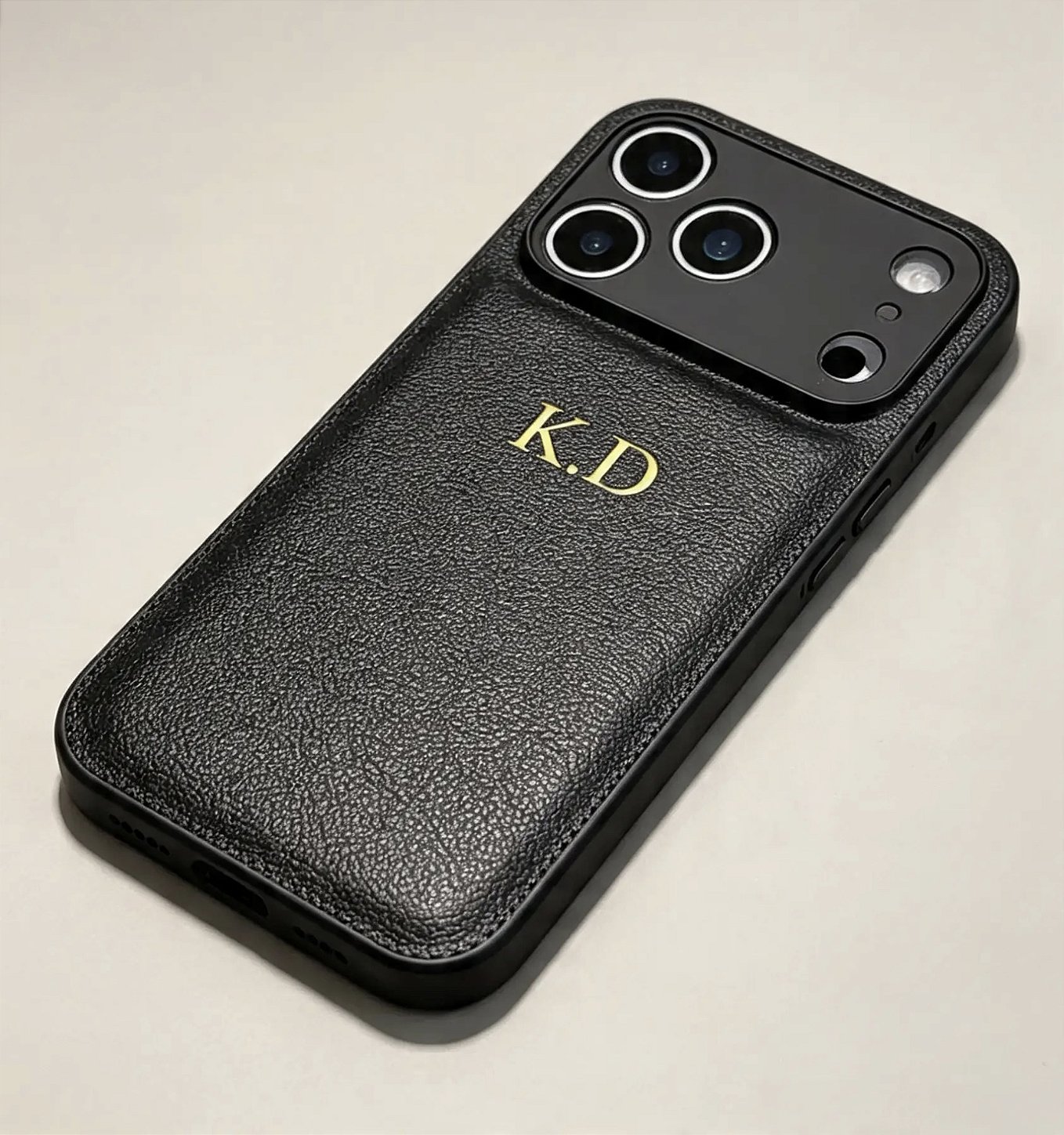 Capa iPhone 17 Pro Max Couro Marrom JB Signature