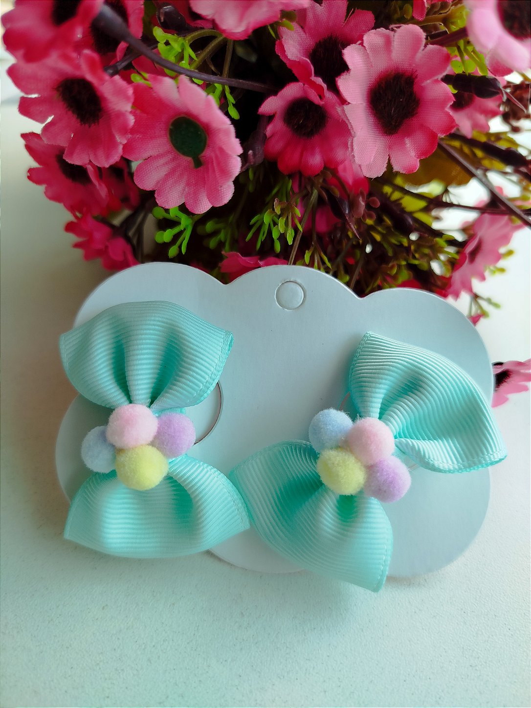PAR DE LAÇOS NA PRESILHA PARA BEBE TAM. M