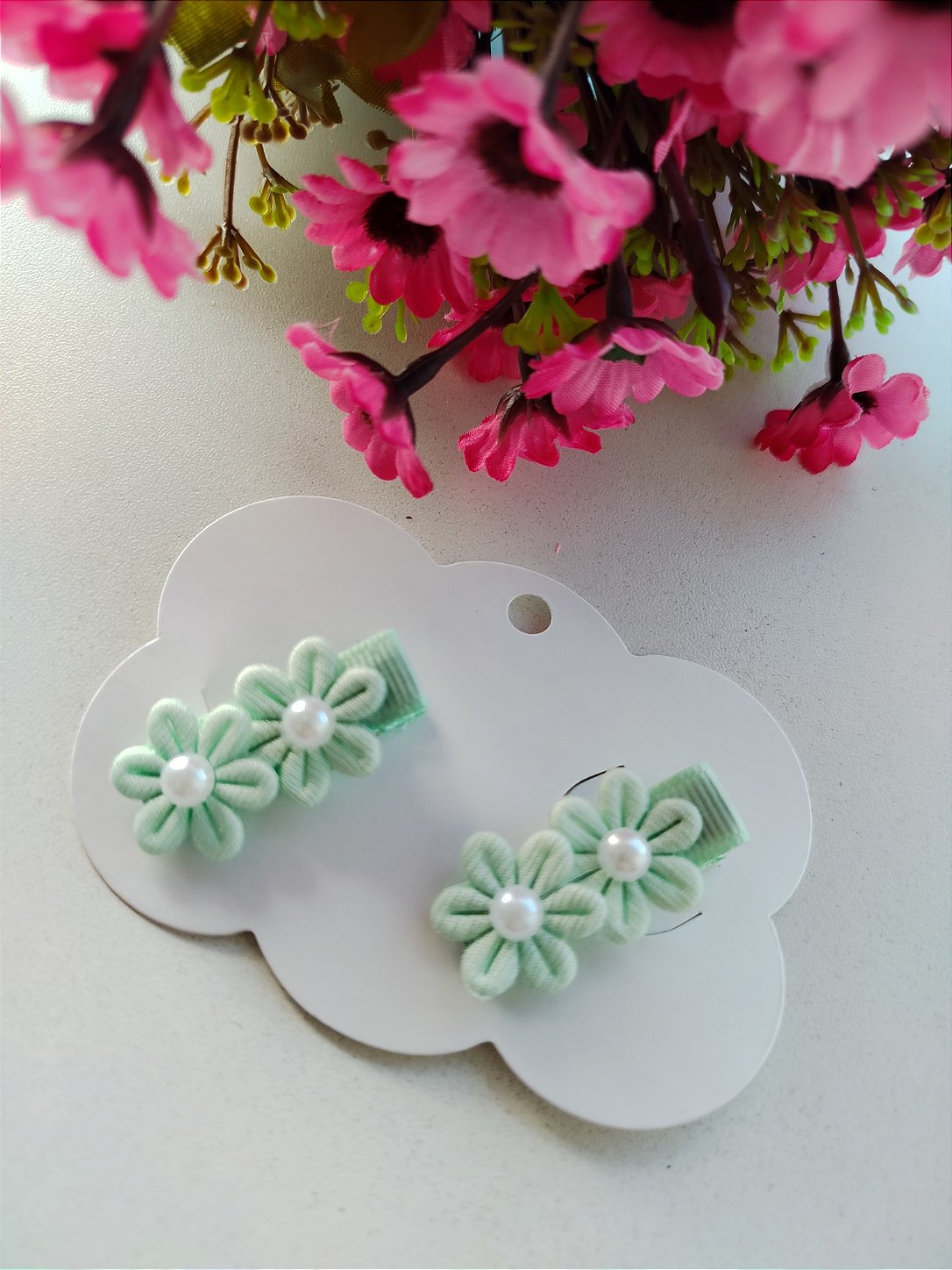 PAR DE PRESILHAS FLOR PEROLA PARA BEBE TAM. P