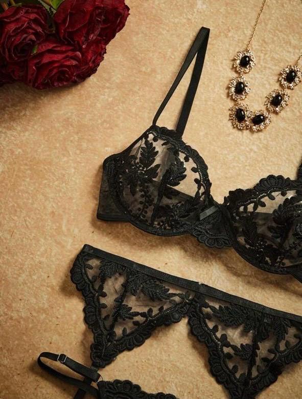 Conjunto Pinup com cinta-liga - Preto Tam. M