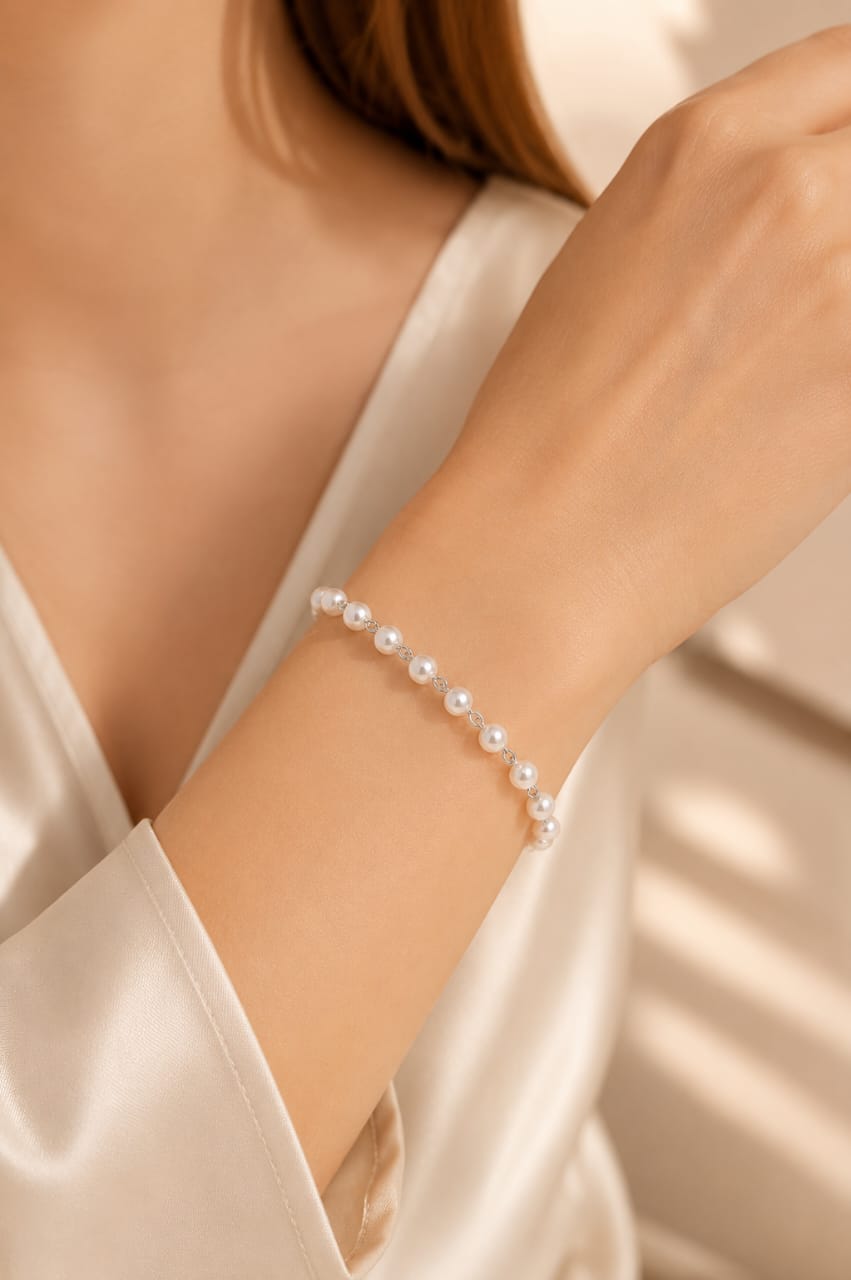 Pulseira de Pérolas Feminina Prateada Delicada Elegante Ajustável