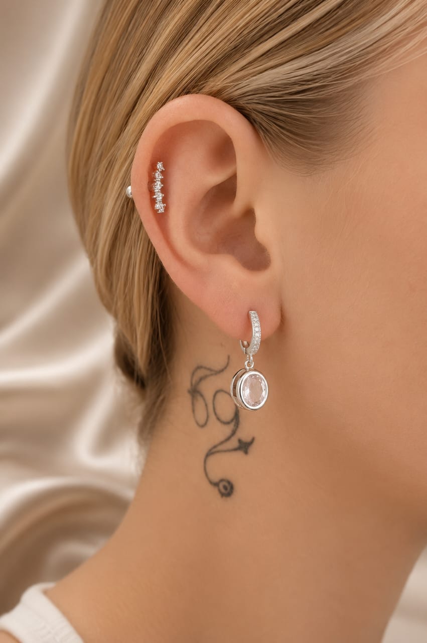 Brinco Argola Click com Pingente Cristal Oval Banhado a Prata | Mavi Semijoias