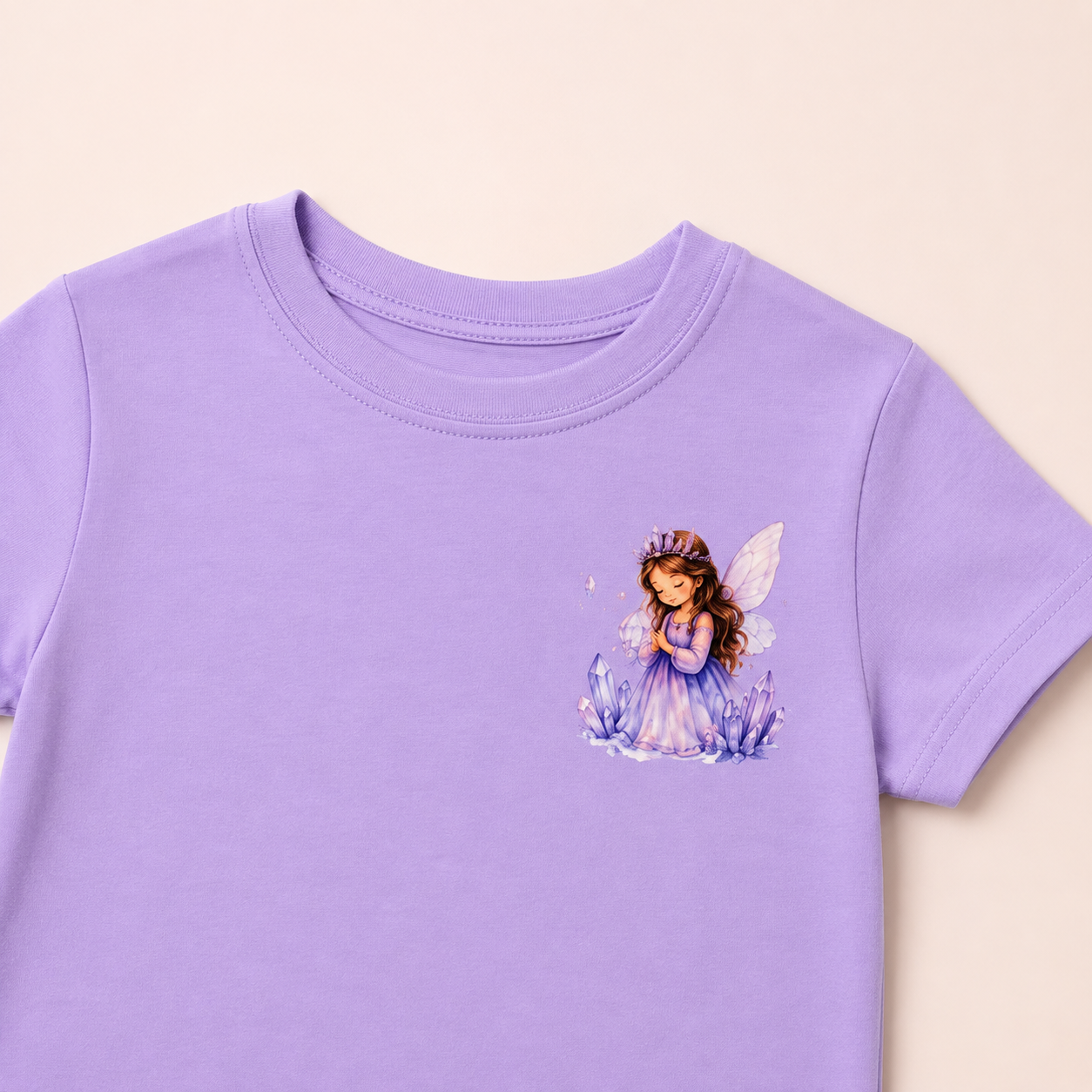 Camiseta Infantil Menina com Fadinha Delicada - Coleção Reino das Fadas
