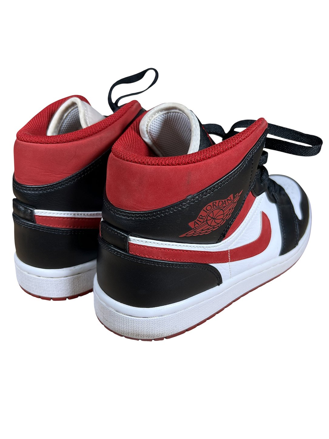 Tenis nike vermelho nao acompanha box NUMERO 8.5