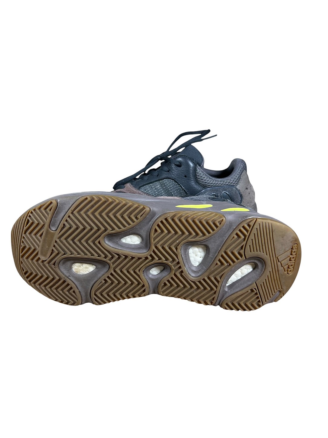 Tenis yeezy adidas nao acompanha BOX NUMERO 9