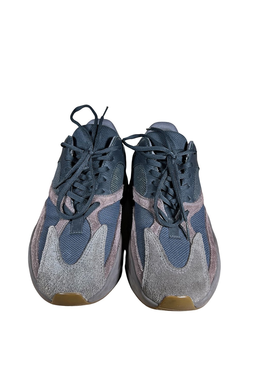 Tenis yeezy adidas nao acompanha BOX NUMERO 9