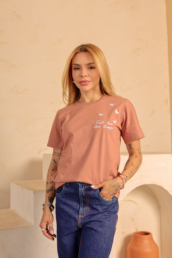 Tshirt Bordada Borboletinhas Tudo Tem Seu Tempo