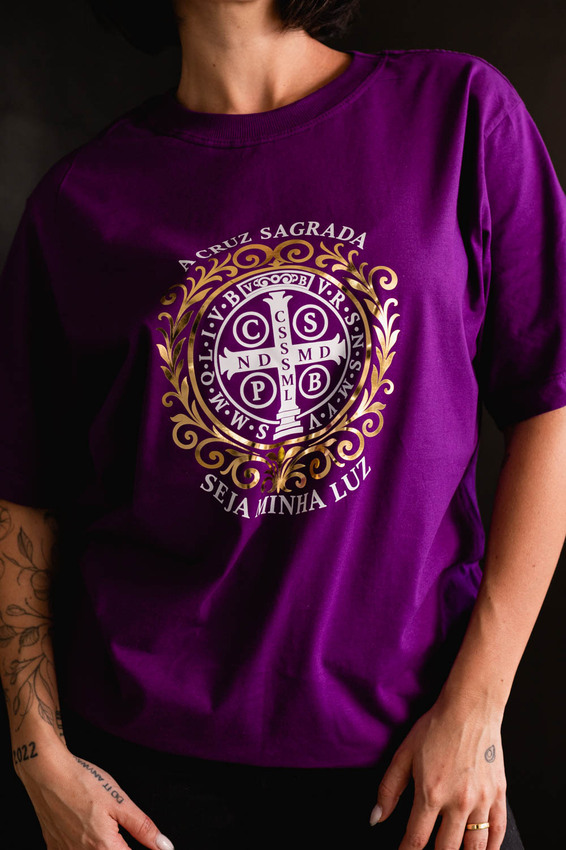 Tshirt Max Medalha de São Bento aplicação