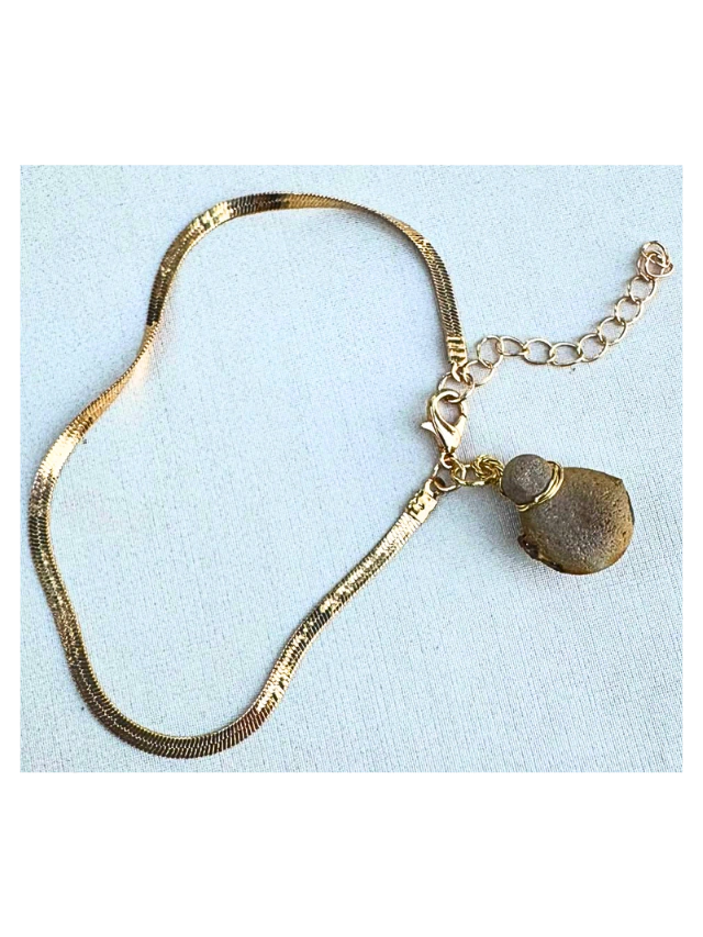 Boneca de Sílex Botero | Pulseira Ouro 18k