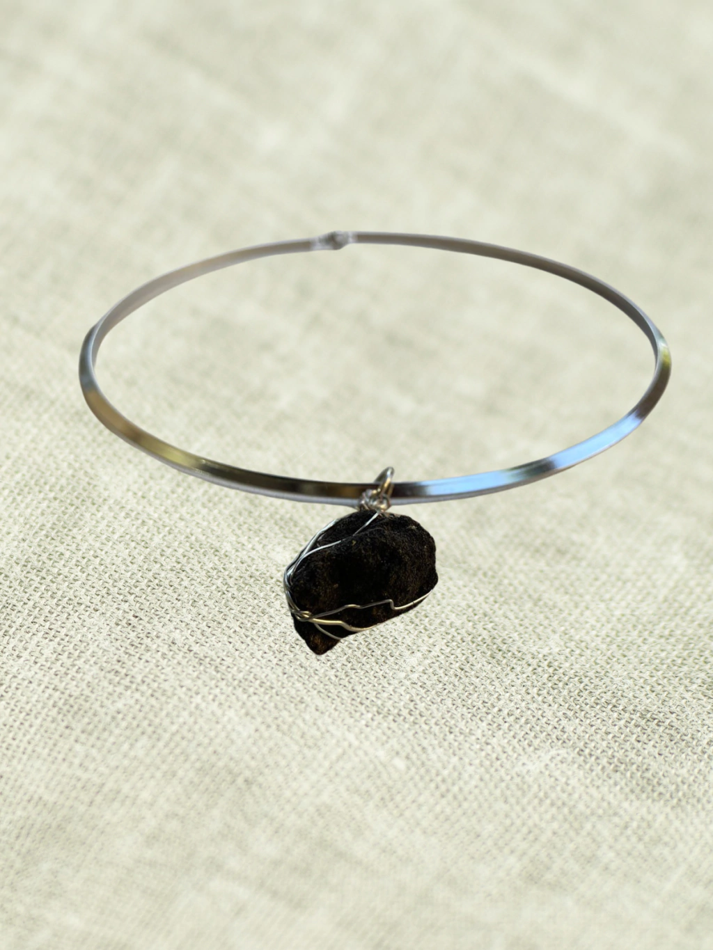 Betume Arenoso Único Aroma Petróleo Natural Pingente Alambrismo Colar Chocker Aço Inoxidável Aromaterapia