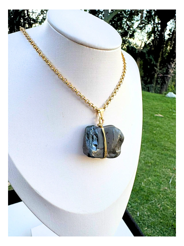 Flintstone Sílex Negro Chocolate EXTRA | Colar Ouro 18k