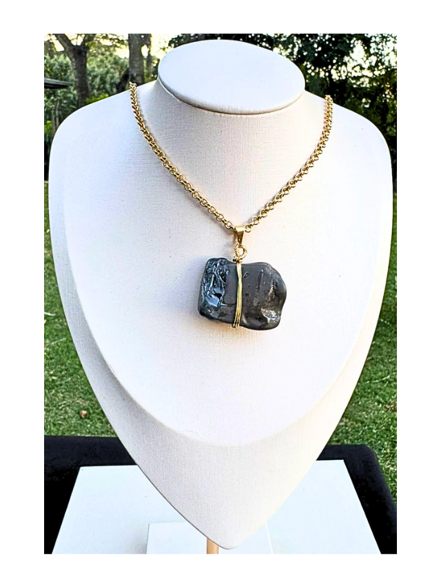 Flintstone Sílex Negro Chocolate EXTRA | Colar Ouro 18k