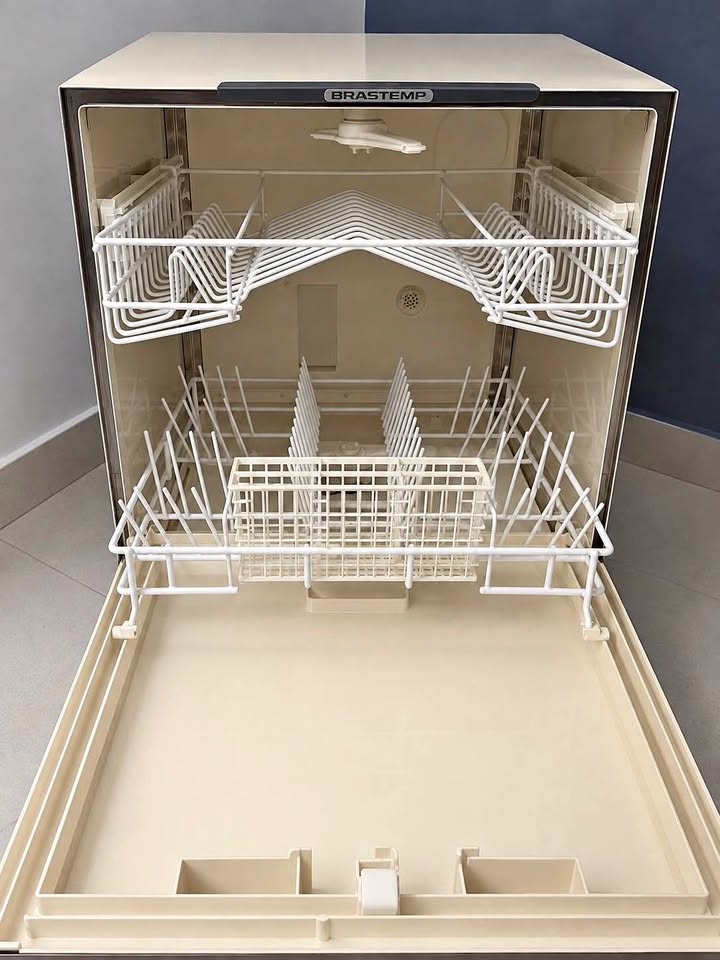MAQUINA LAVA-LOUÇAS BRASTEMP CLEAN Semi Nova