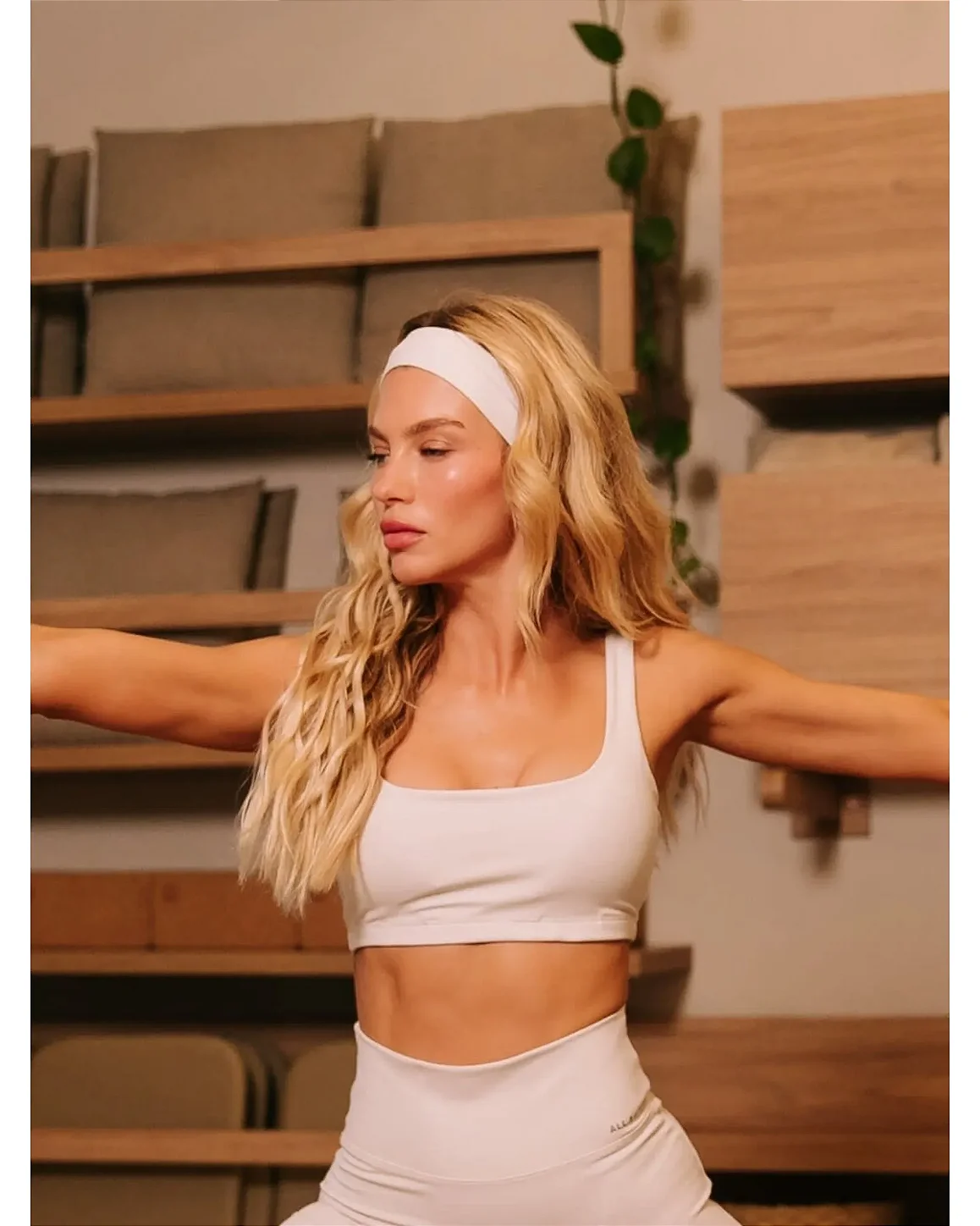 TOP REGATA CLEAN - BRANCO TAPIOCA