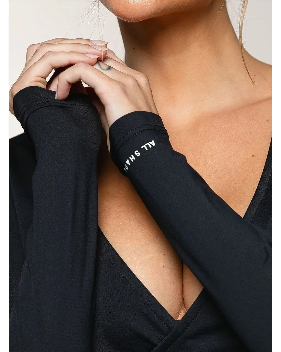 BLUSA MANGA LONGA TRANSPASSADA- PRETO