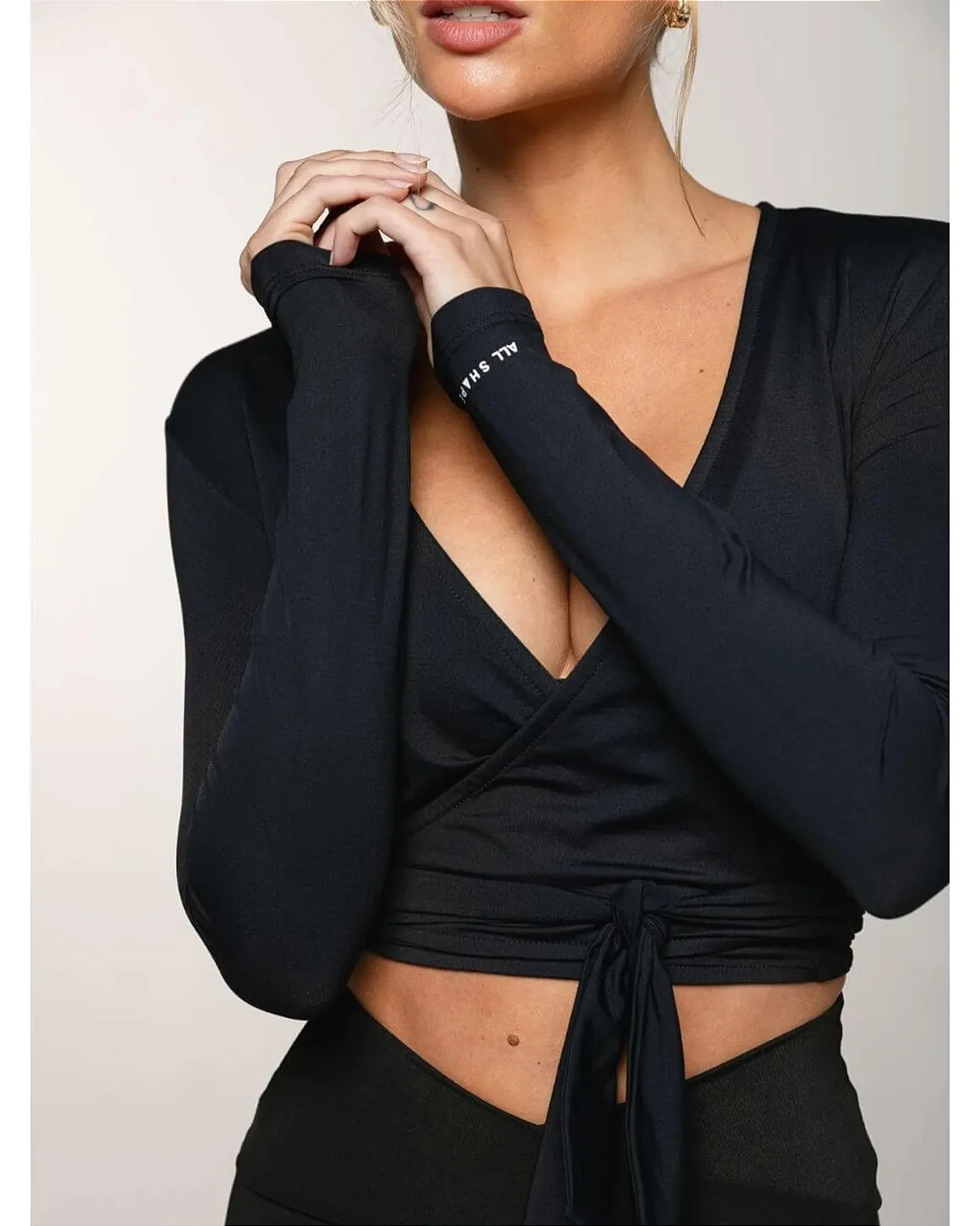 BLUSA MANGA LONGA TRANSPASSADA- PRETO