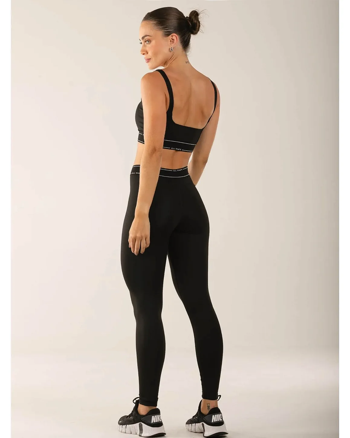 LEGGING COM ELÁSTICO PERSONALIZADO - PRETO