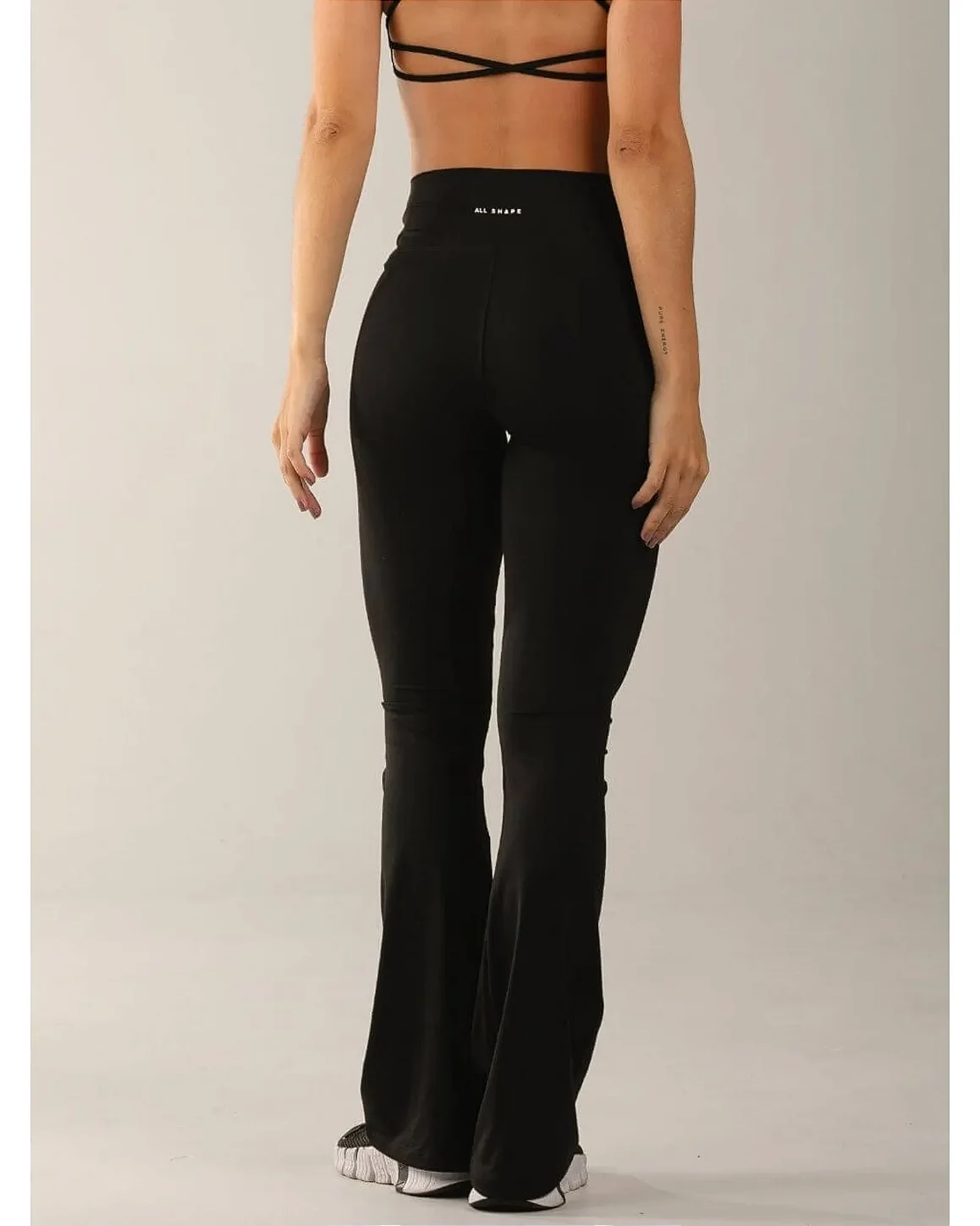 CALÇA FLARE - PRETO