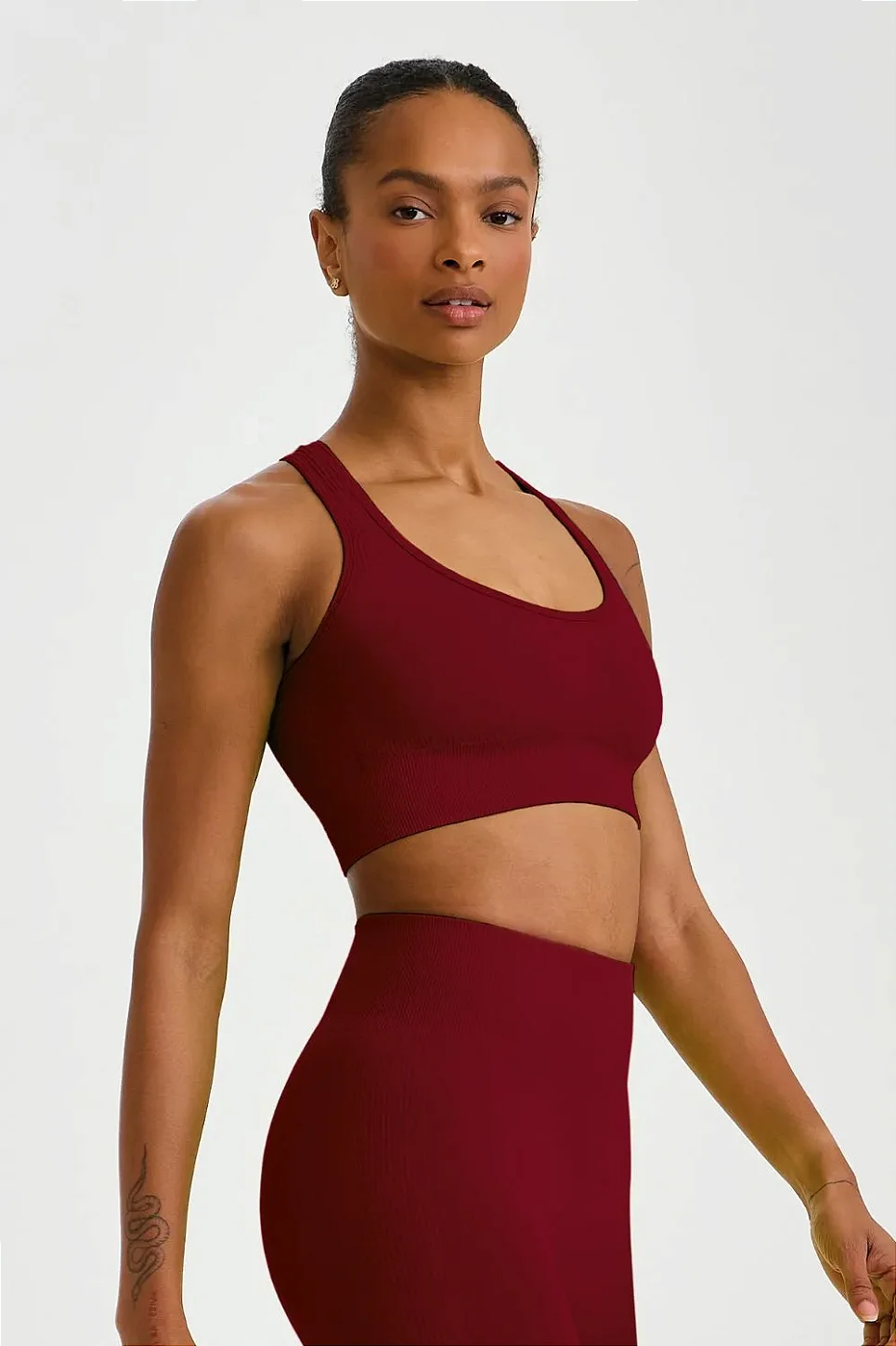 TOP SEM COSTURA NADADOR - VERMELHO CARMIM