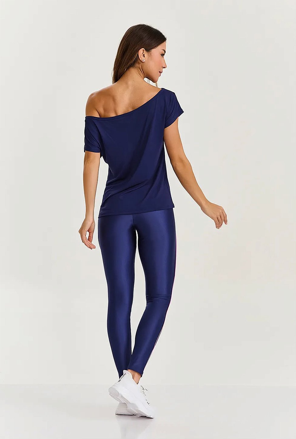 BLUSA DECOTE CANOA SECAGEM RÁPIDA - AZUL MARINHO