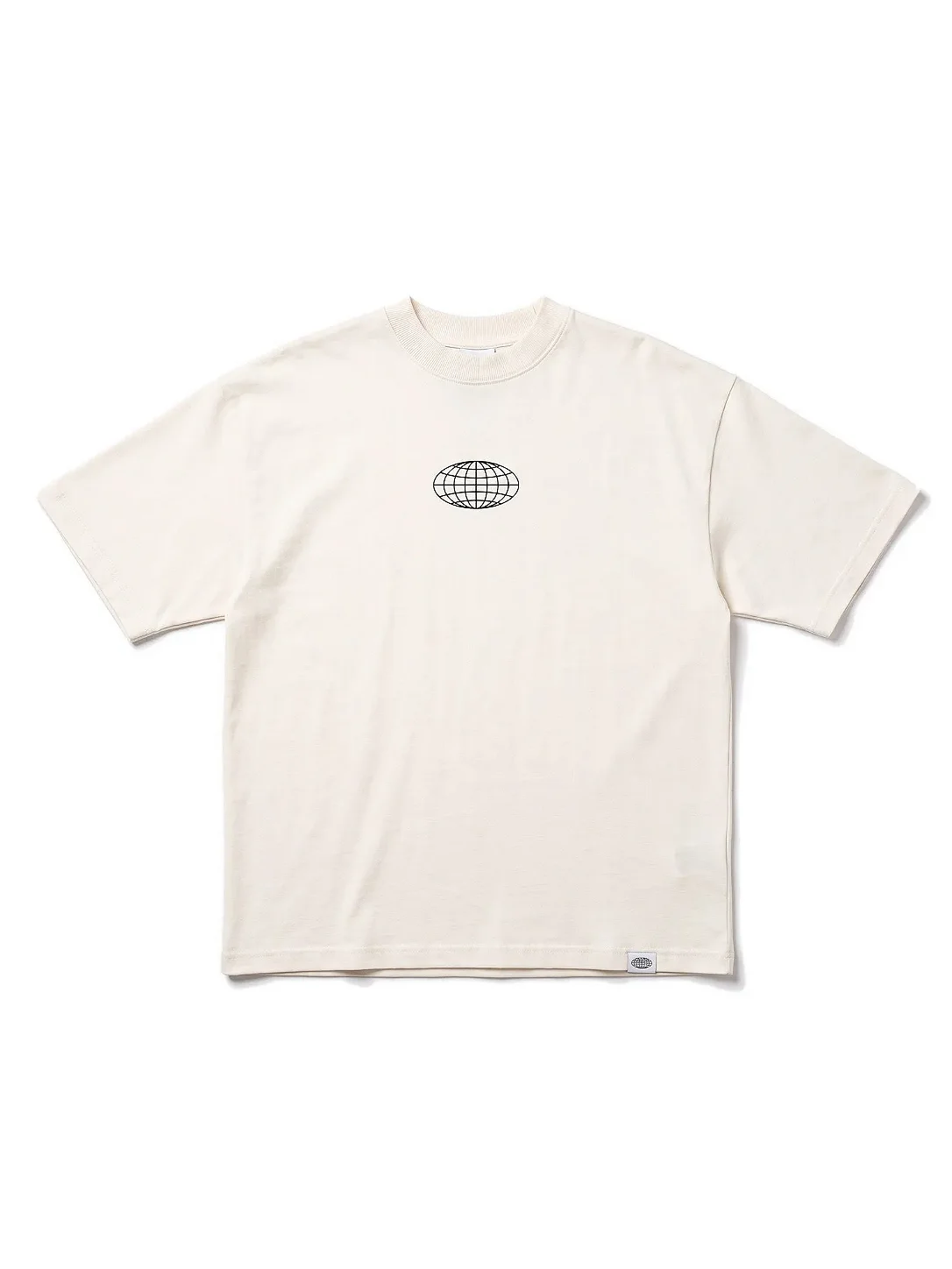Camiseta Oversized Unissex "Tudo que o mundo precisa é de Jesus"