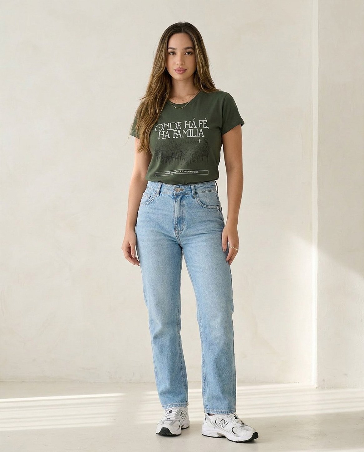 Camiseta Tshirt Feminina e Masculina "Onde há fé, há família"