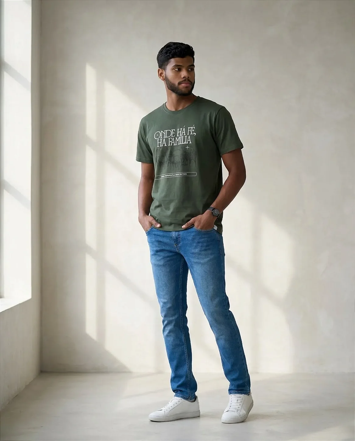 Camiseta Tshirt Feminina e Masculina "Onde há fé, há família"